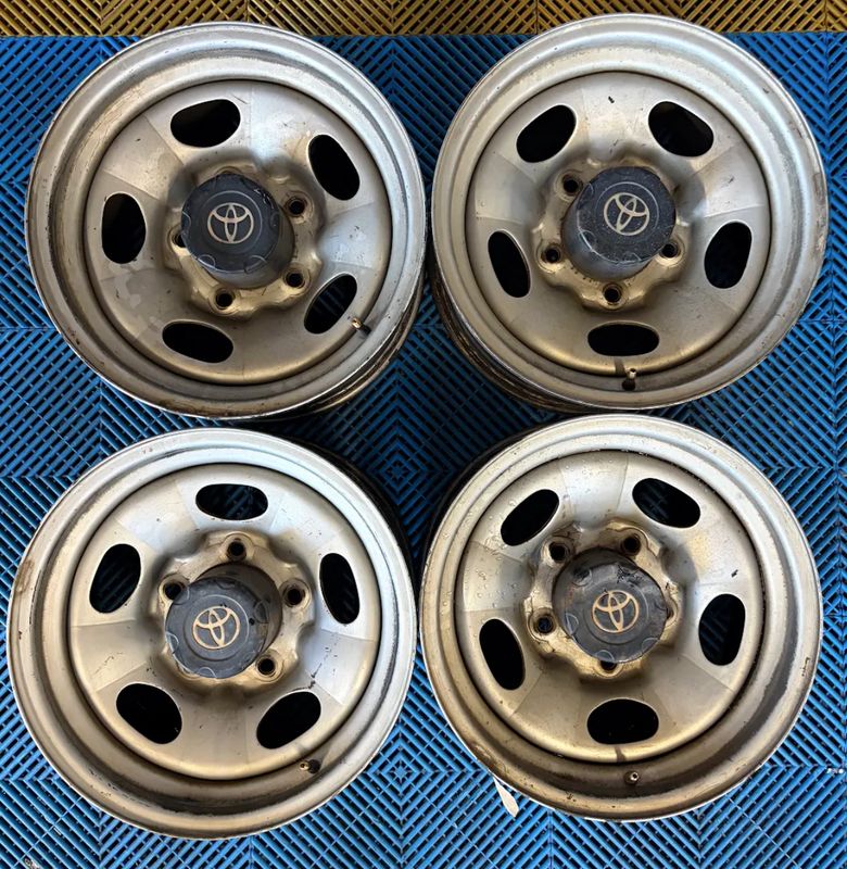 *USED* LANDCRUISER 100 SERIES 16x8 OEM STEEL WHEELS PCD: 5/150 ET: 57P SILVER
