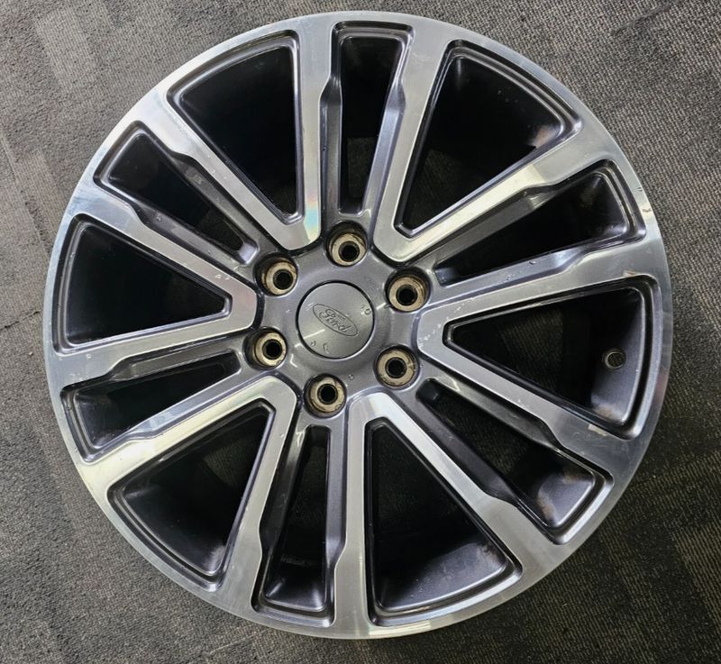 20 20" FORD EVEREST TITANIUM WHEEL 20x8.5 6x139.7 55P GUNMETAL MACHINED FACE - SINGLE