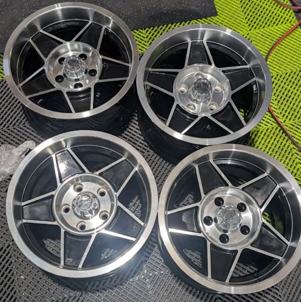 SHOP SOILED SET OF 4 CTM MUSCLE GLOBE BLACK/MACHINED LIP WHEELS 15x8" PCD: 5x114.3 ET: 0