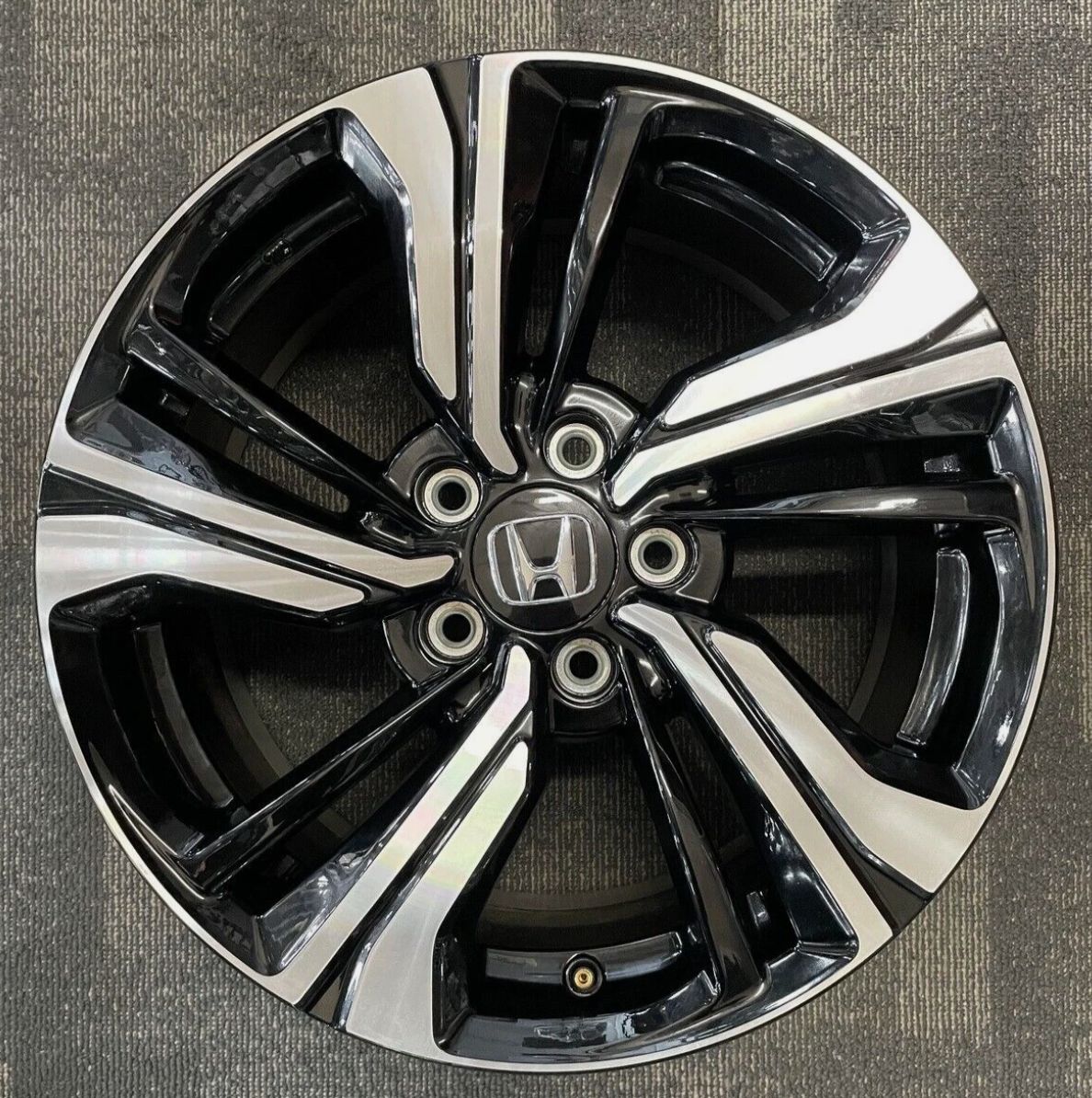 SINGLE GENUINE HONDA CIVIC RS OEM WHEEL 17X7" PCD: 5X114.3 ET: 45P