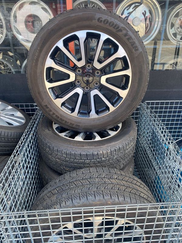 SET OF 4 FORD EVEREST TITANIUM WHEEL & TYRE PACKAGE 20x8.5 6x139.7 55P GUNMETAL MACHINED FACE *TRADE INS* SET OF 4 FORD EVEREST TITANIUM WHEEL & TYRE PACKAGE 20x8.5 6x139.7 55P GUNMETAL MACHINED FACE *TRADE INS*