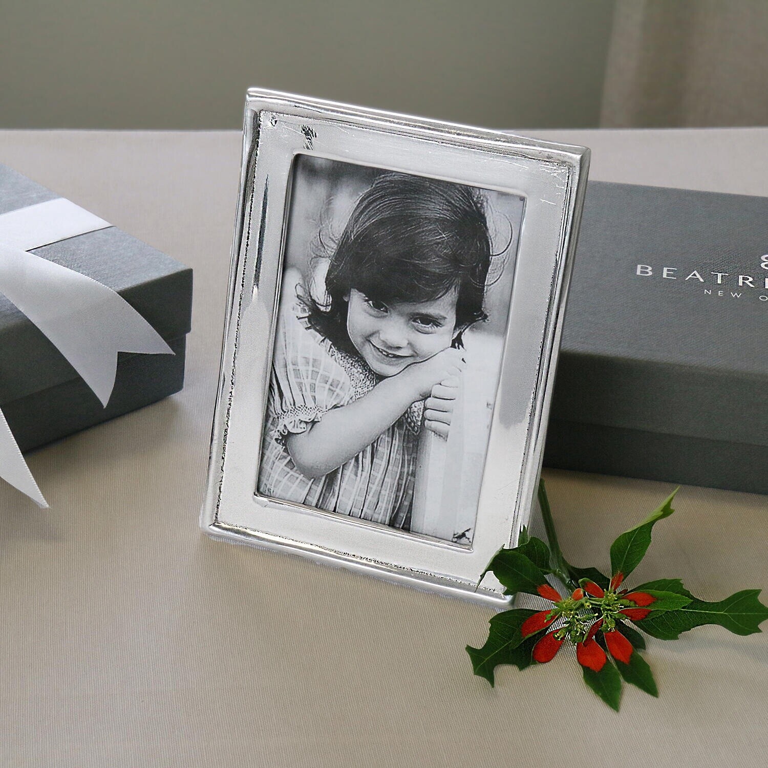 GIFTABLES Jason 4 x 6 Vertical Frame