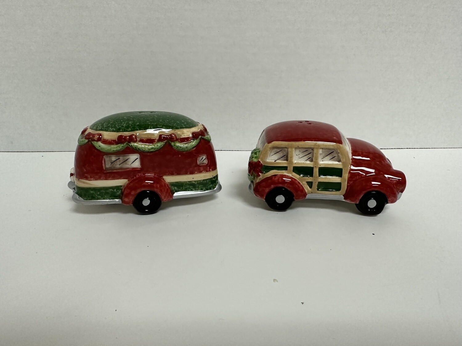 Holiday Road Salt &amp; Pepper Shaker 11hrsp