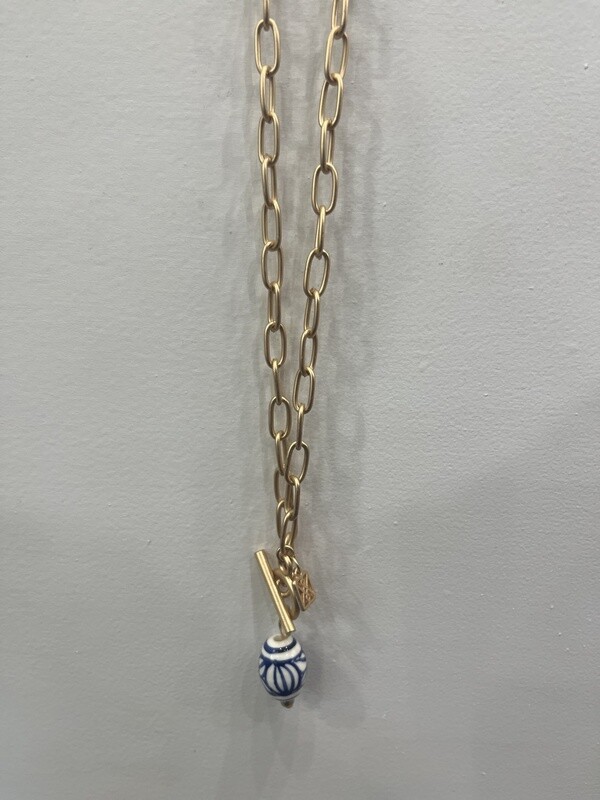 Blue/white oval necklace