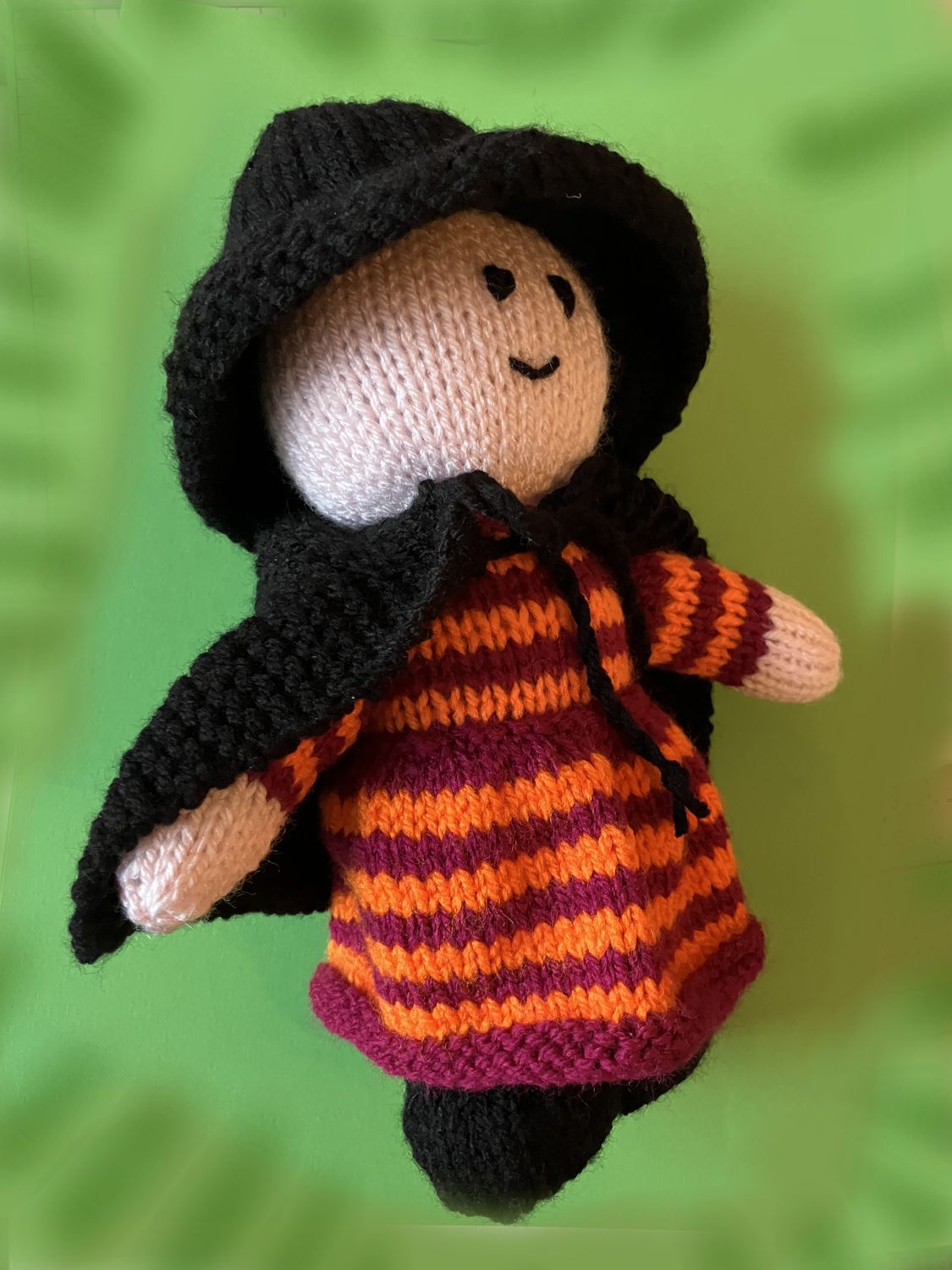 KNITS -12"  Winsome Witch