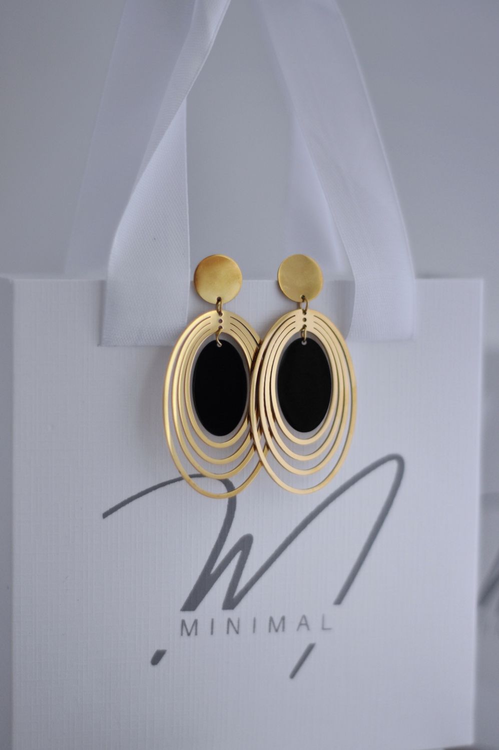Earrings &amp; giftbox