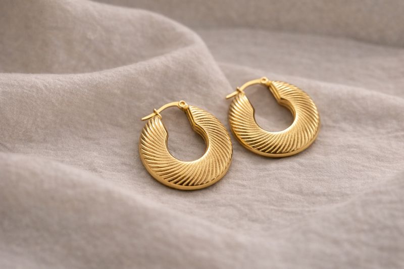 Earrings &amp; giftbox