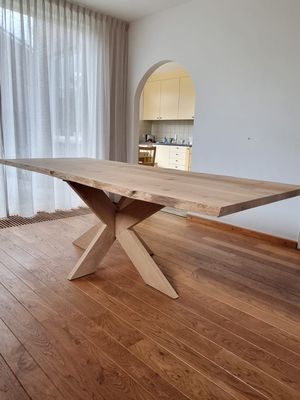 Boomstamtafel met matrix | Diverse maatvoering en houten soorten Boomstamtafel met matrix | Diverse maatvoering en houten soorten