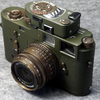 Leica M2 Safari Edition Body with KEKS Meter