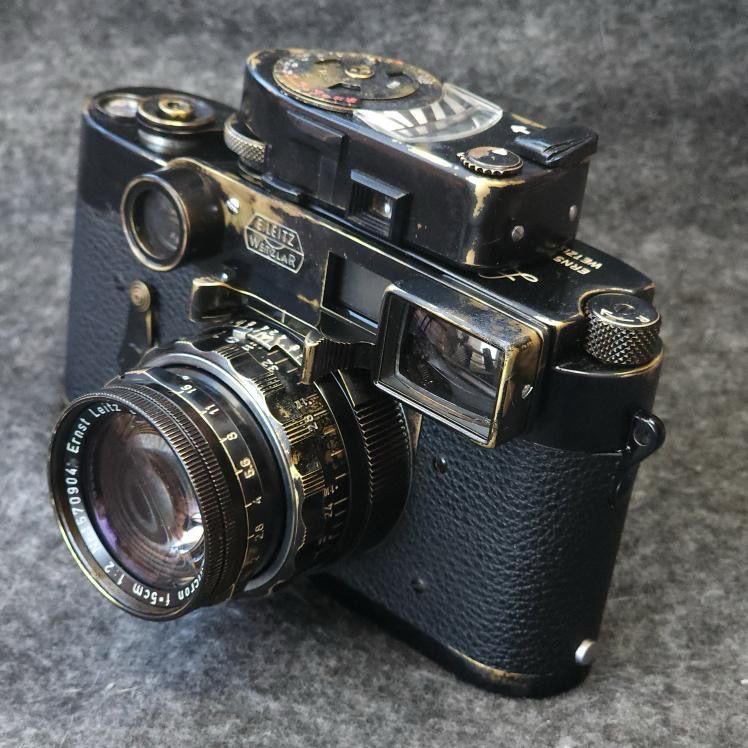 Leica M3 Repaint With 50mm Duel Focus Summicron Lens With Goggles And Meter Freshly CLA’d Lens, Meter And Body