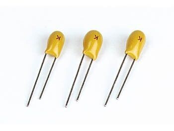 TANTAL CAPACITOR 33uF / 25V