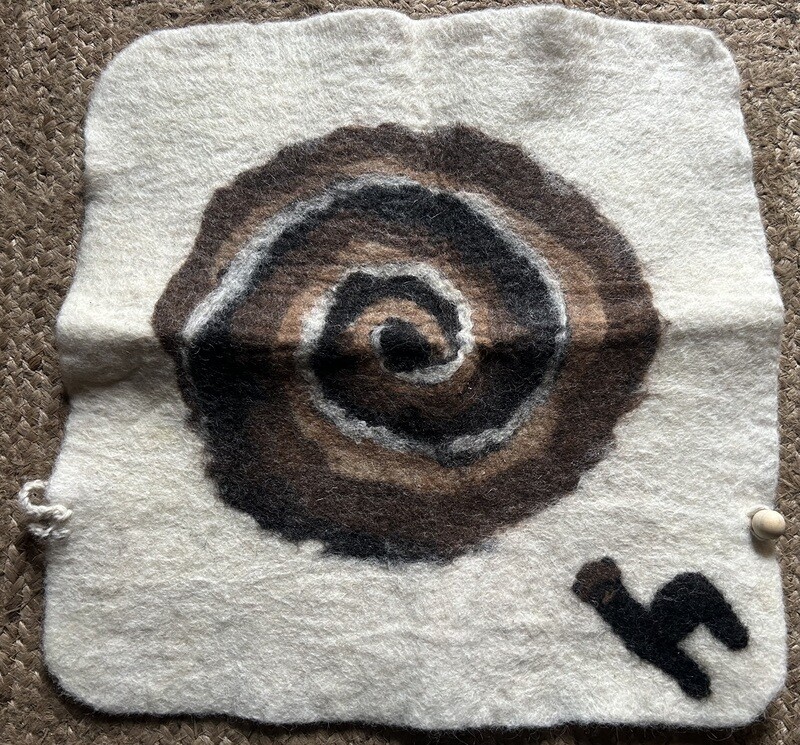 Alpaka Sitzkissen „Spirale“