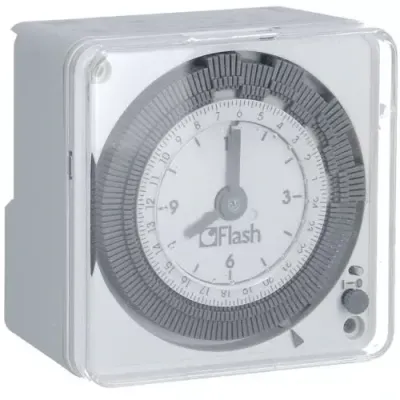 FLASH - Horloge  compact - 230V - Avec réserve de marche - Minuterie - Interrupteur Horaire ( remplacée par HAGER  710 )