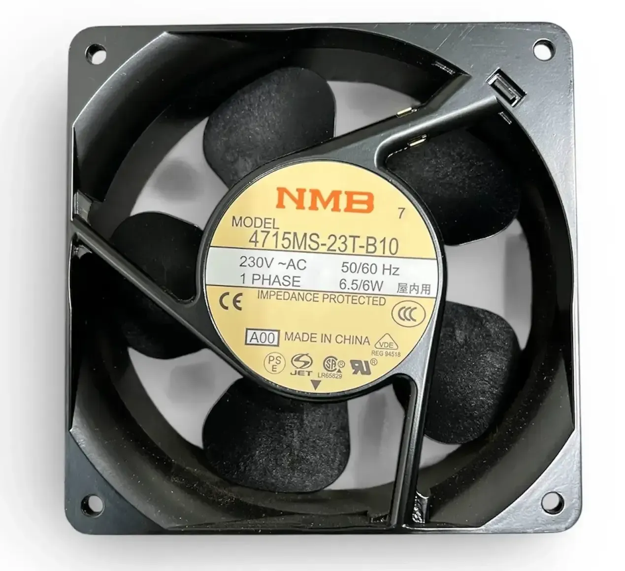 NMB - Moteur ventilateur axial compact - 220V - 6,5W - 119x119x38 mm