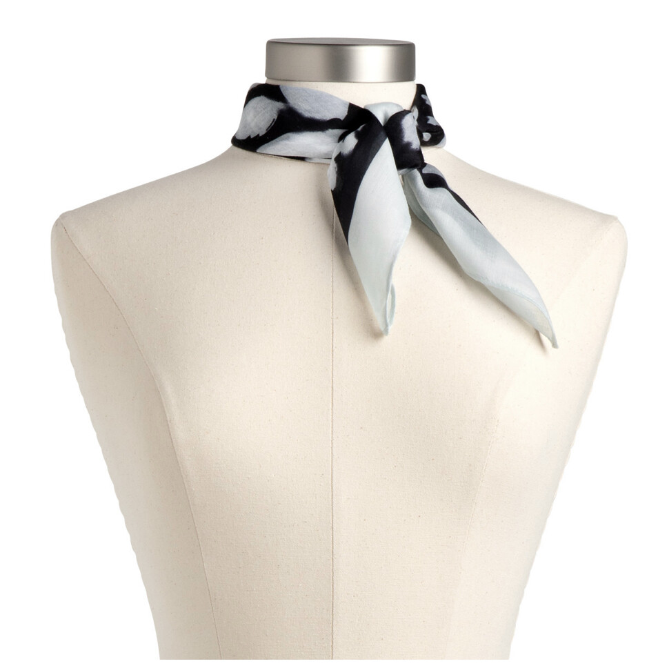 Artlifting Neckerchief- Off white and Black+