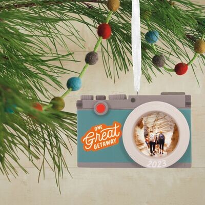 Vacation Camera 2023 Photo Frame Hallmark Ornament+