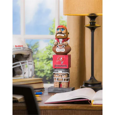 Team Garden Statue/ Tampa Bay Buccaneers+