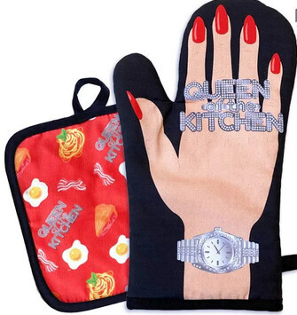 Queen Of The Kitchen Oven Mitt/ Pot Holder