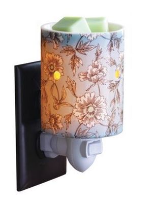 Pluggable Fragrance Warmer Flora