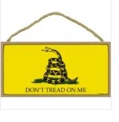 Don&#39;t Tread on Me Wood Sign