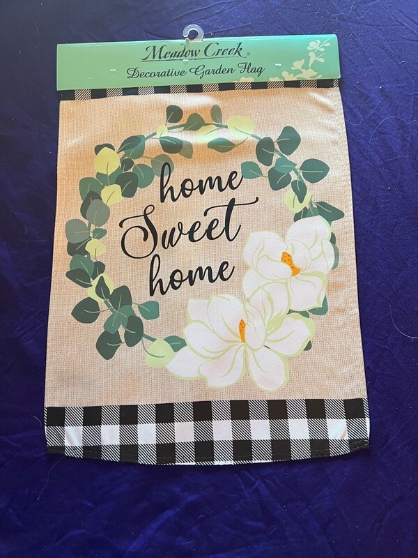 Home Sweet Home Wreath Garden Flag