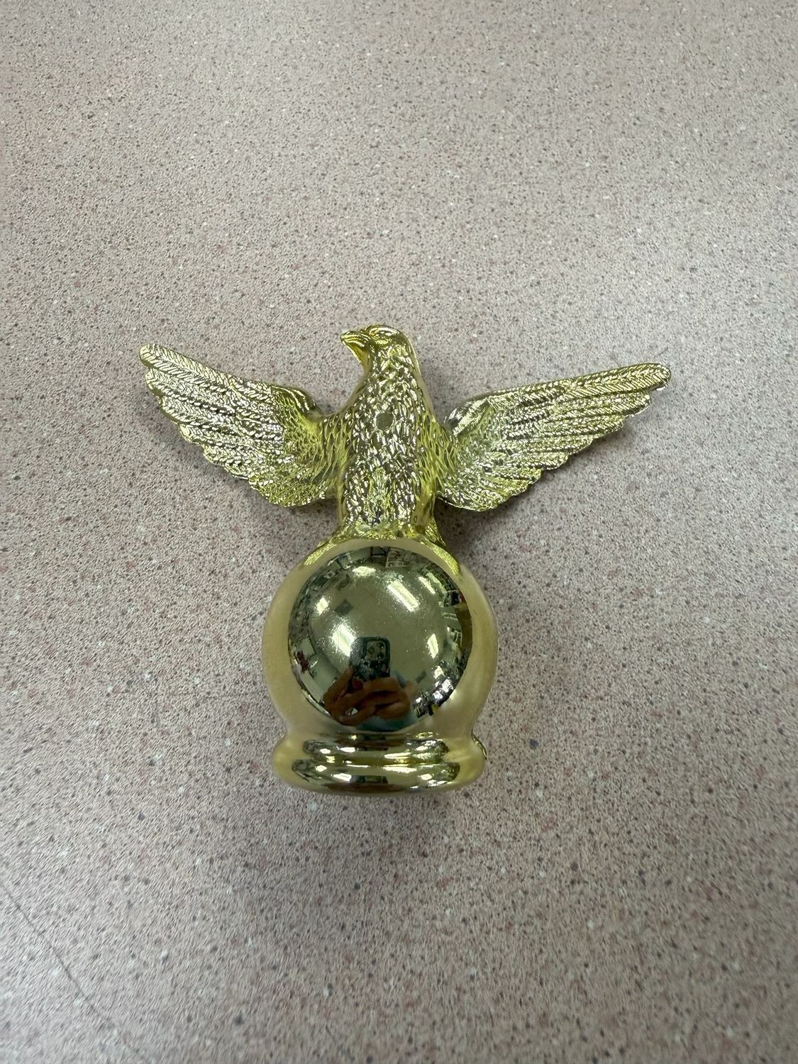 Free Spin House Pole Eagle