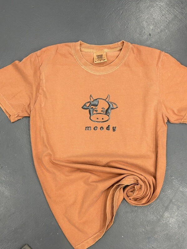 moo-dy tee