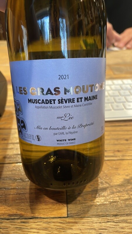 Les Gras Moutons Sevre et Maine Muscadet ‘21 (750ml)