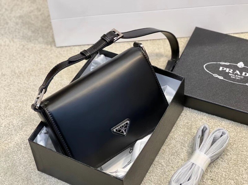 Brushed leather Femme bag