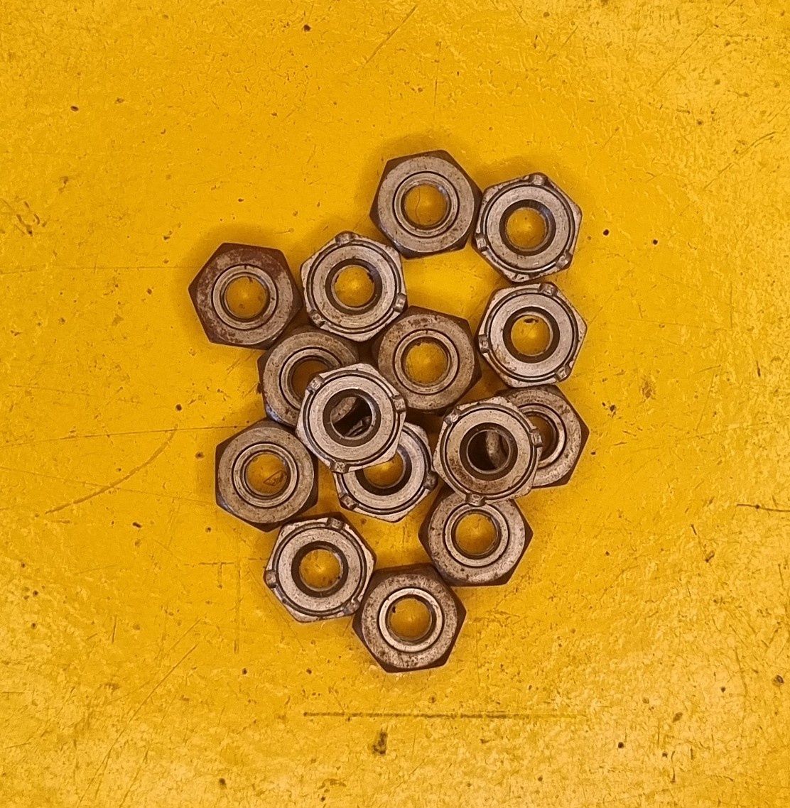 NUT M6 PERFORATED 3-POINT STEEL