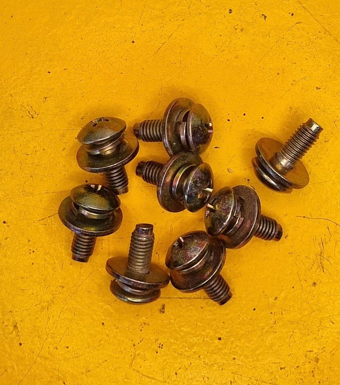 BOLT BUTTONHEAD M8X16 PA YZP LOC PHILLIPS