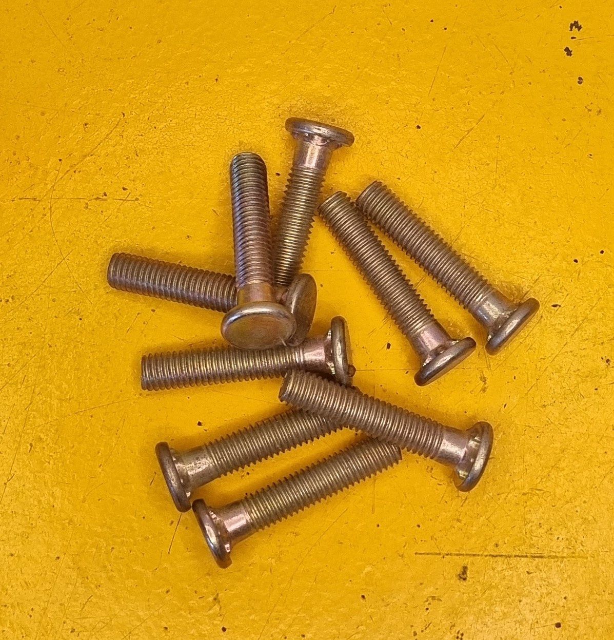 BOLT M8X40 1.25 STD YZP FLAT HEAD