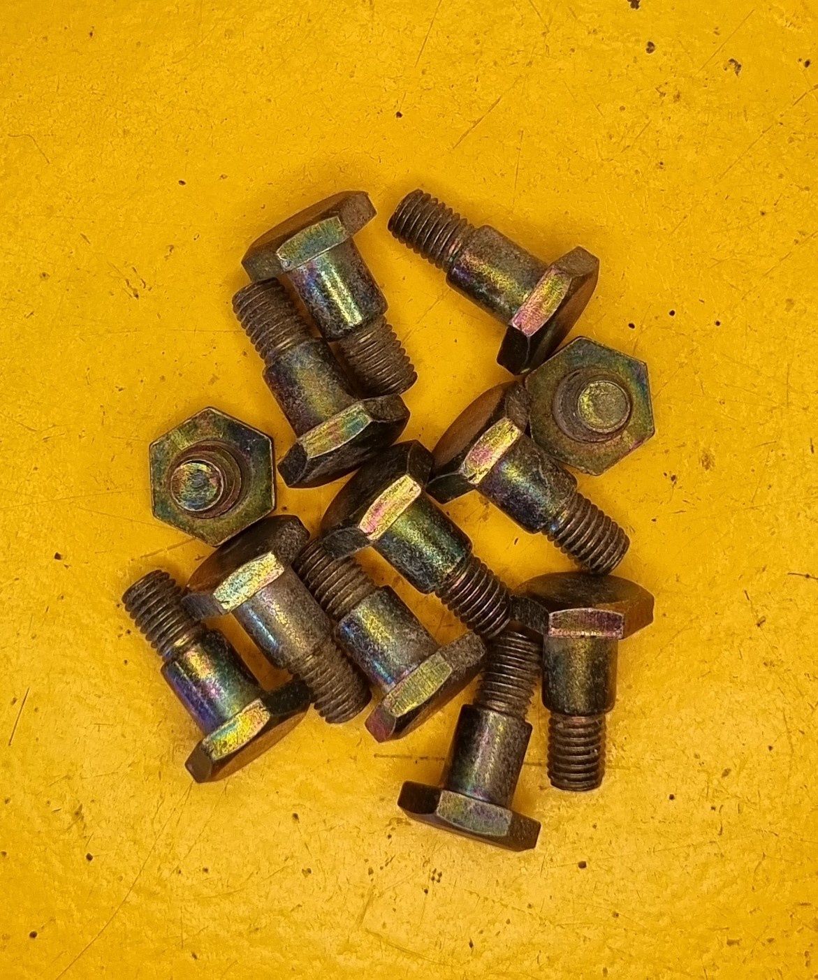 BOLT SEAT BELT M8X20 1.25 STD YZP