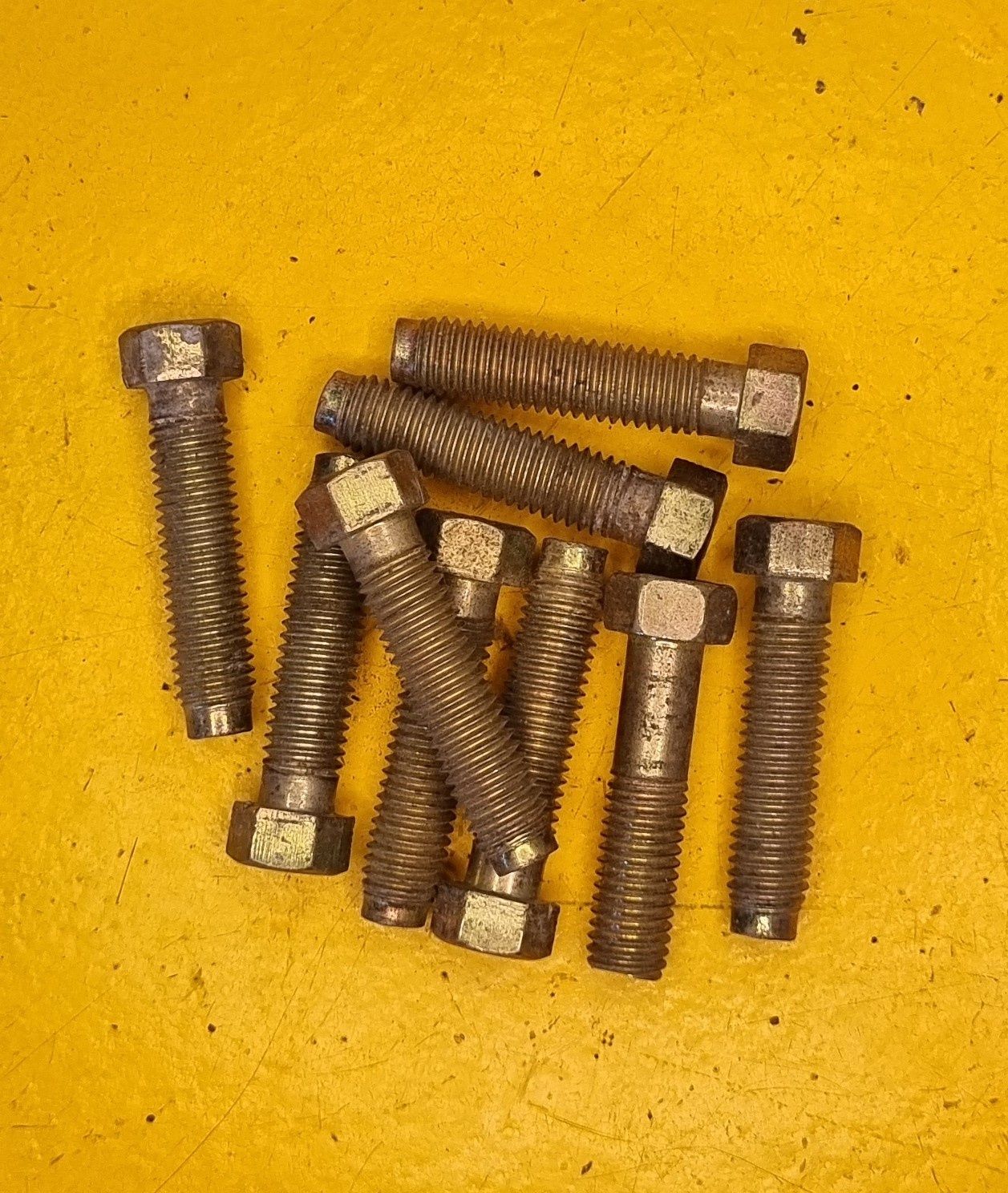 BOLT M10X40 1.5 STD LOC 9.8 YZP