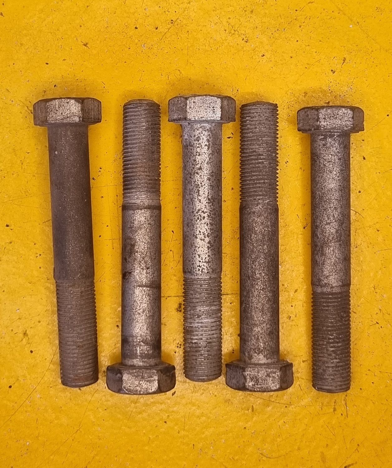 BOLT 1/2X3.1/4 UNF GR5 BRITISH MADE