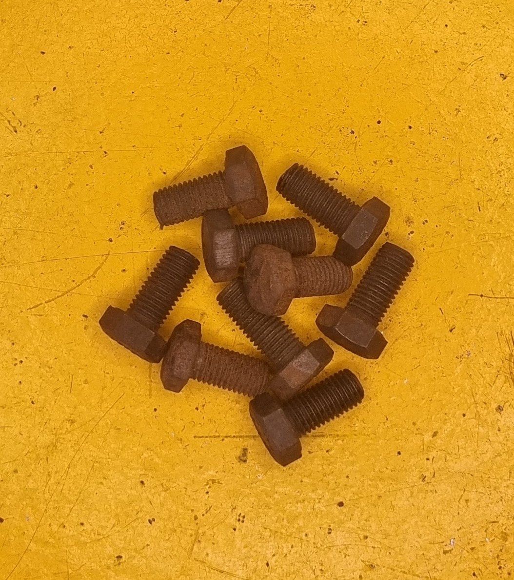 BOLT 5/16X5/8 UNF GR5 BLK