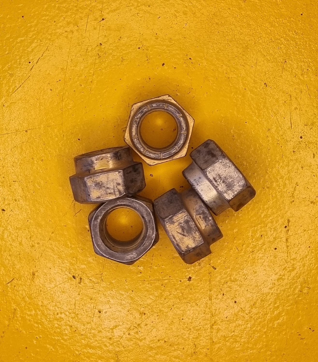 NUT 5/8 UNC CONELOCK GR9 ZINC