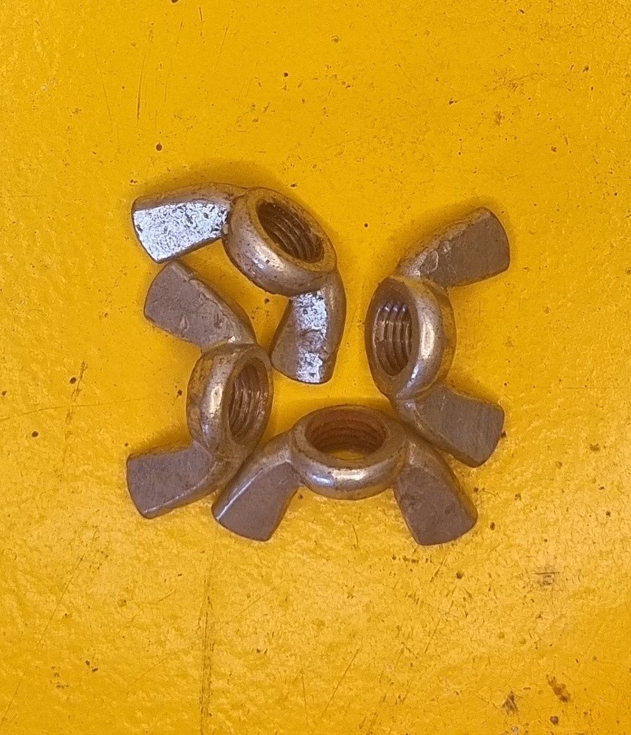 NUT 3/8 UNF WING ZINC