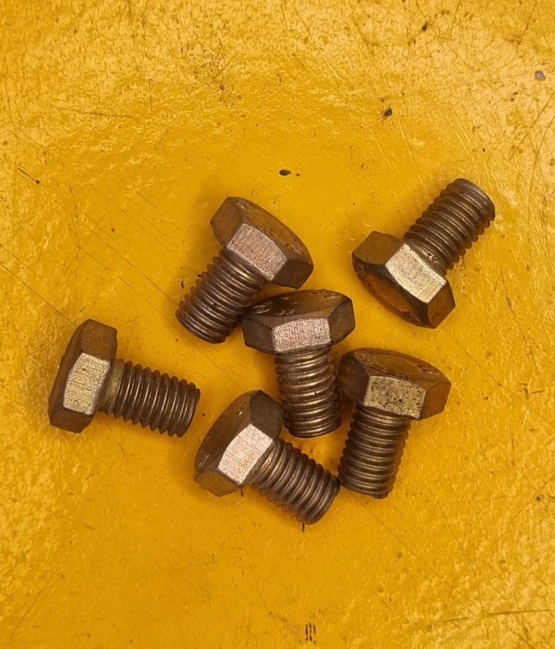 BOLT M8X12 YZP 8.8 GKN