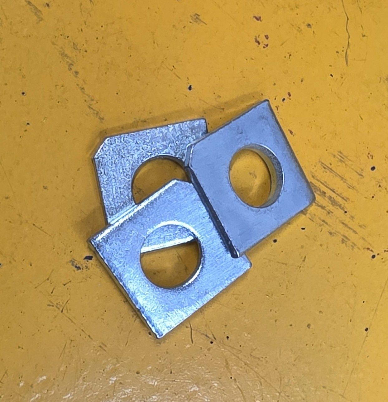 WASHER M10 SQUARE TAPER 2.4-4MM ZINC