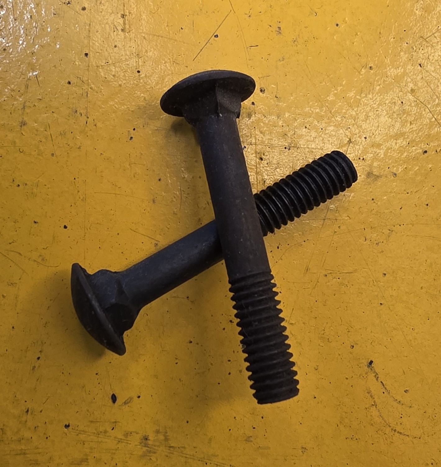 BOLT COACH 5/16X2 UNC BLK