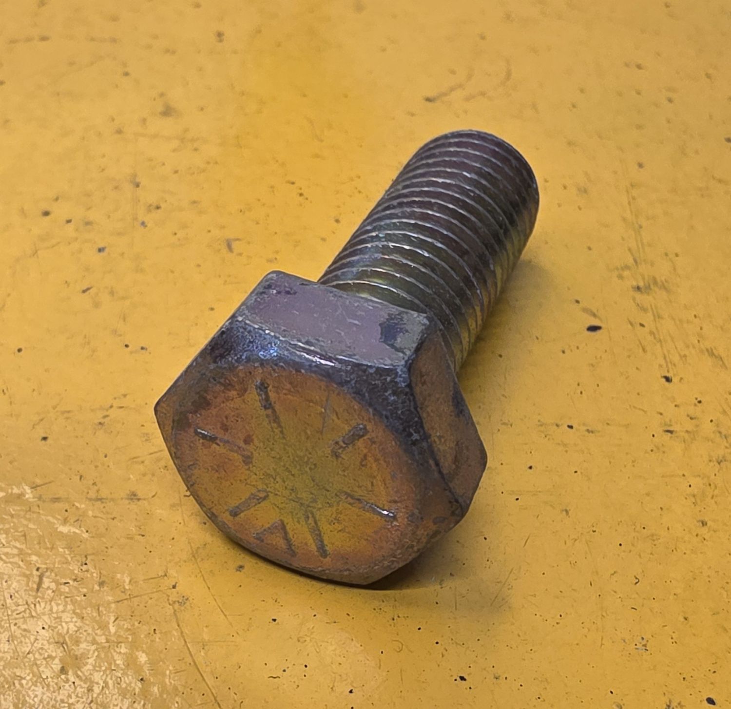 BOLT 5/8X1.3/4 UNC GR8 YZP