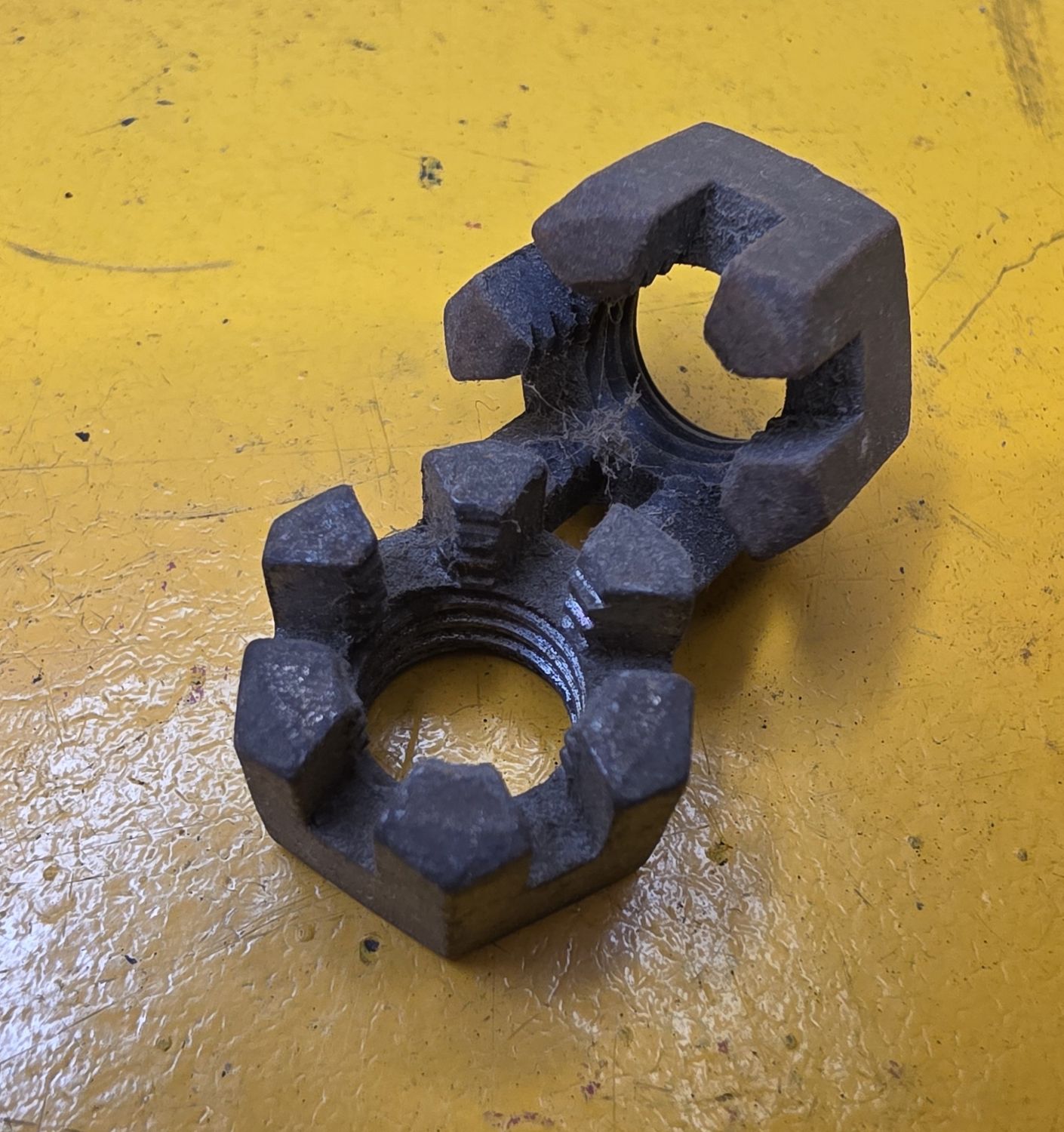 NUT 1/2 UNC CASTLE NUT BLK