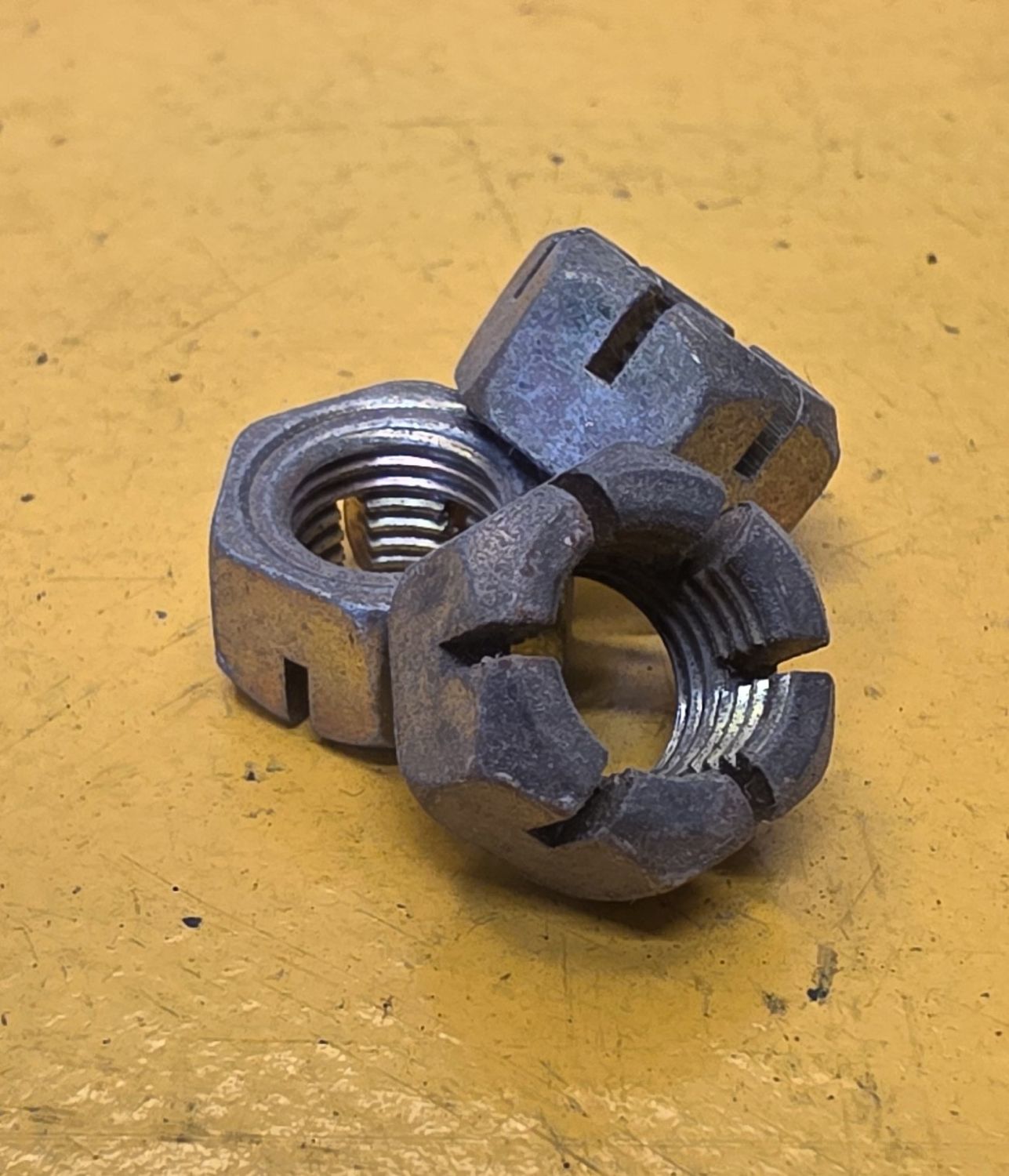 NUT 3/8 UNF CASTLE YZ