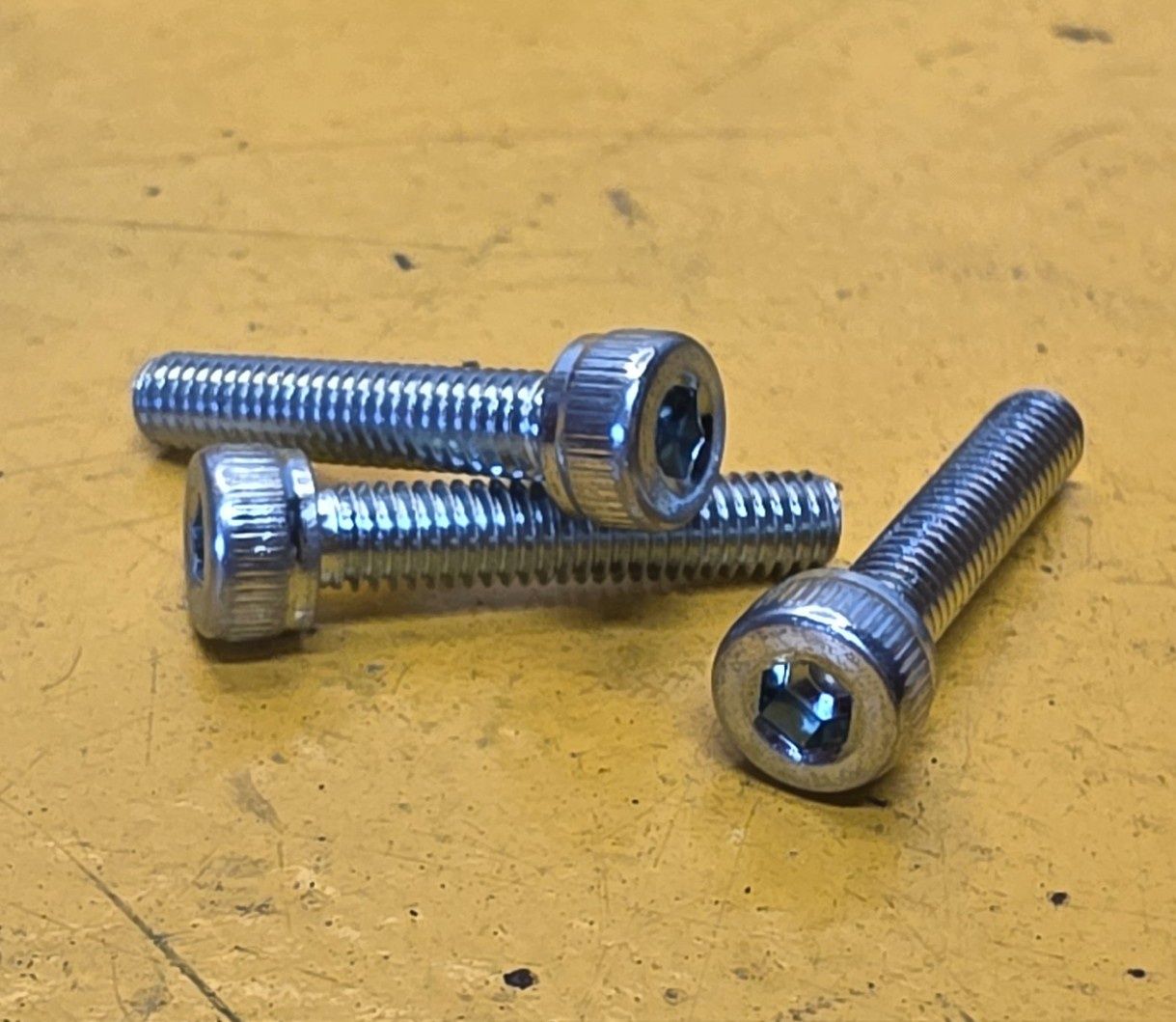 SOCKETHEAD CAPSCREW M4X20 ZINC