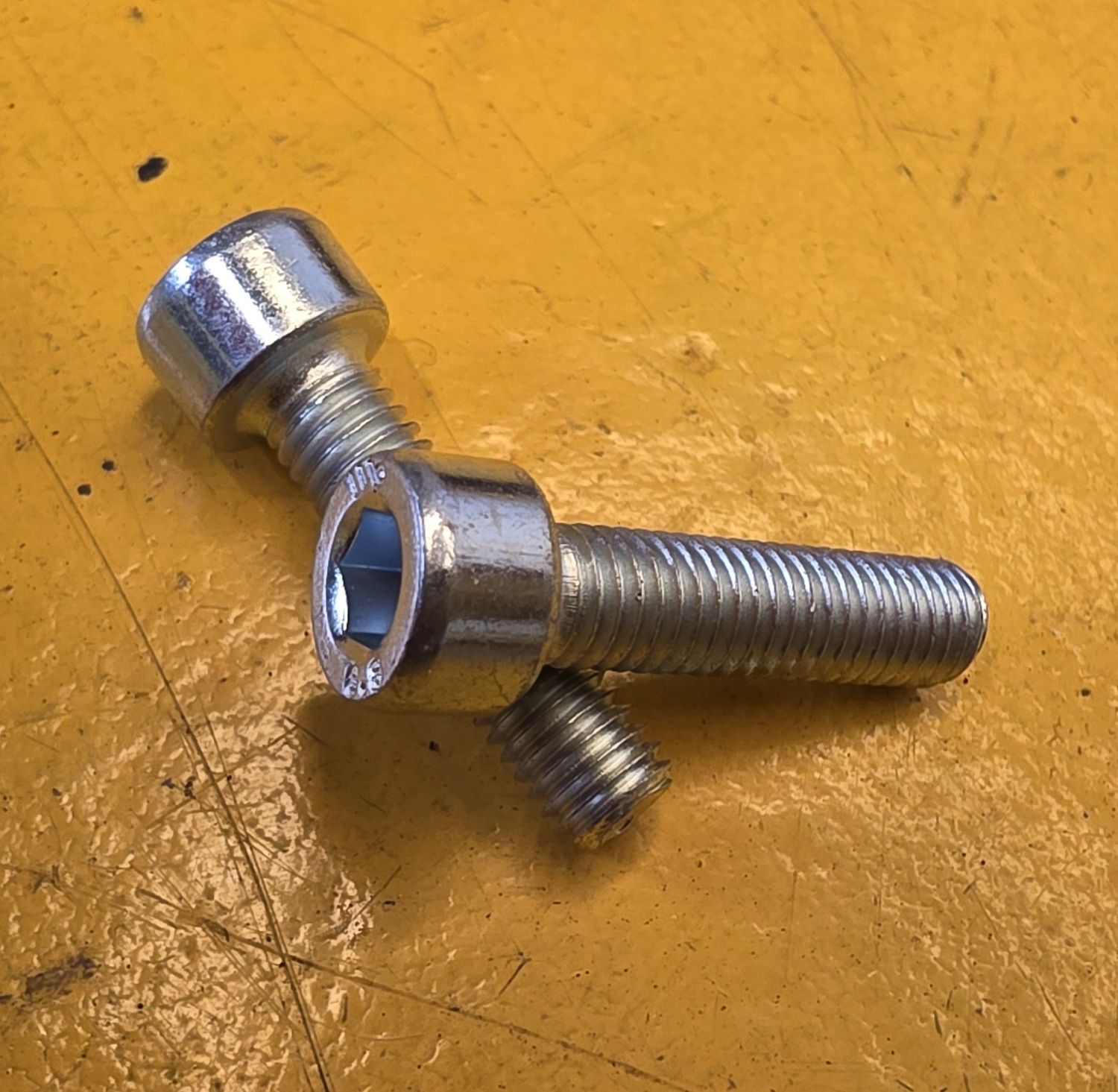 SOCKETHEAD CAPSCREW M5X20 ZINC 8.8