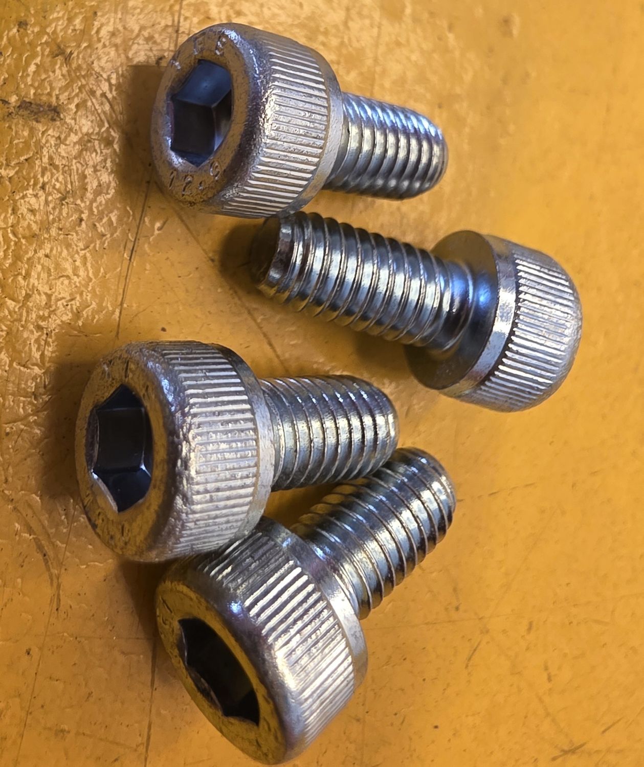 SOCKETHEAD CAPSCREW M6X12 ZINC 12.9