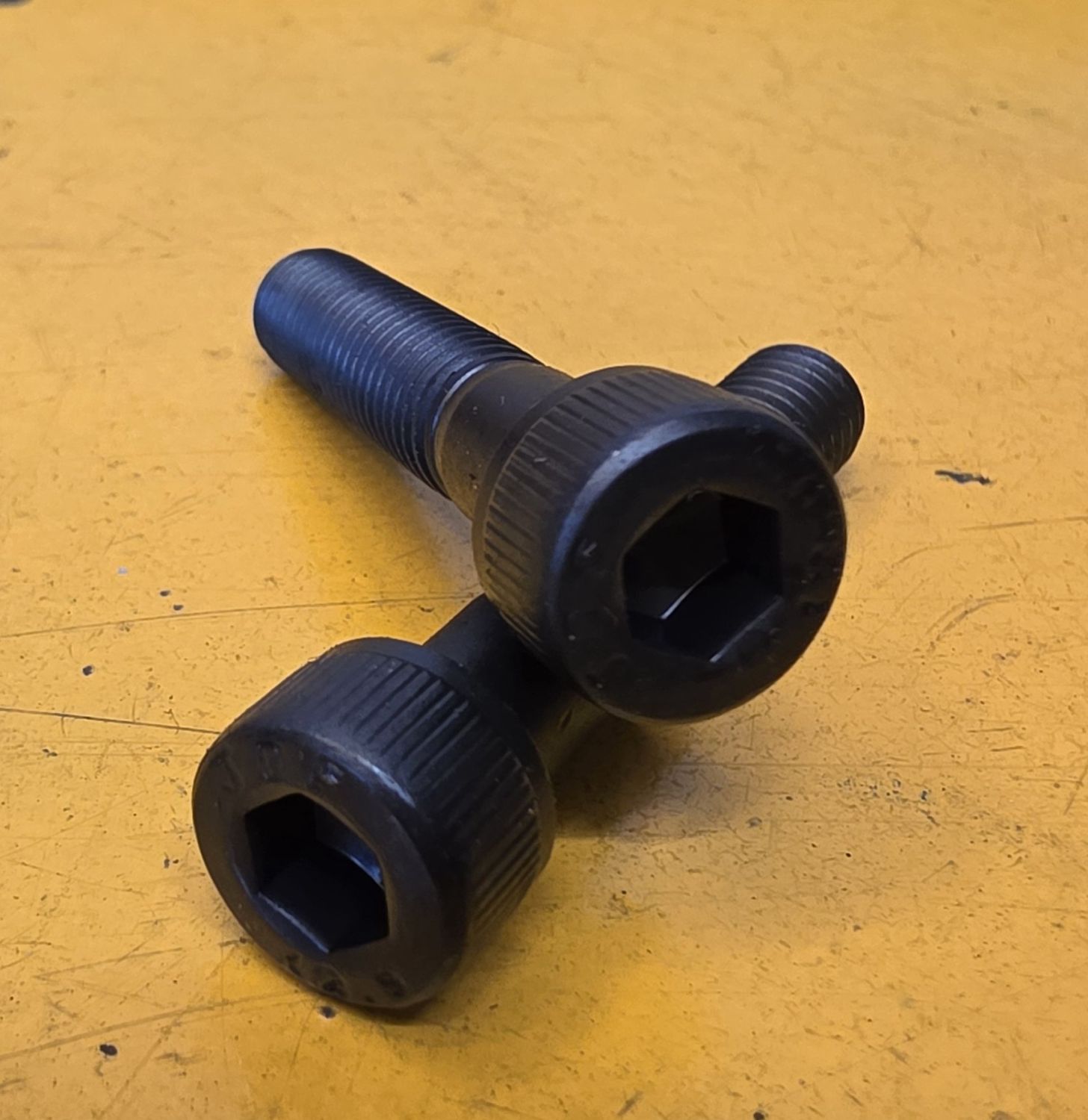 SOCKETHEAD CAPSCREW M8X40 BLK 12.9