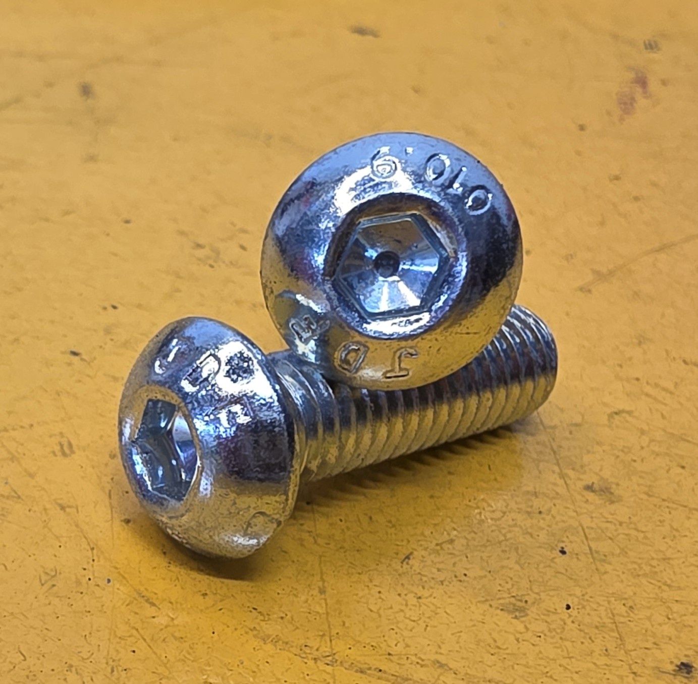 BUTTONHEAD SOCKETSCREW M8X25 ZINC 10.9