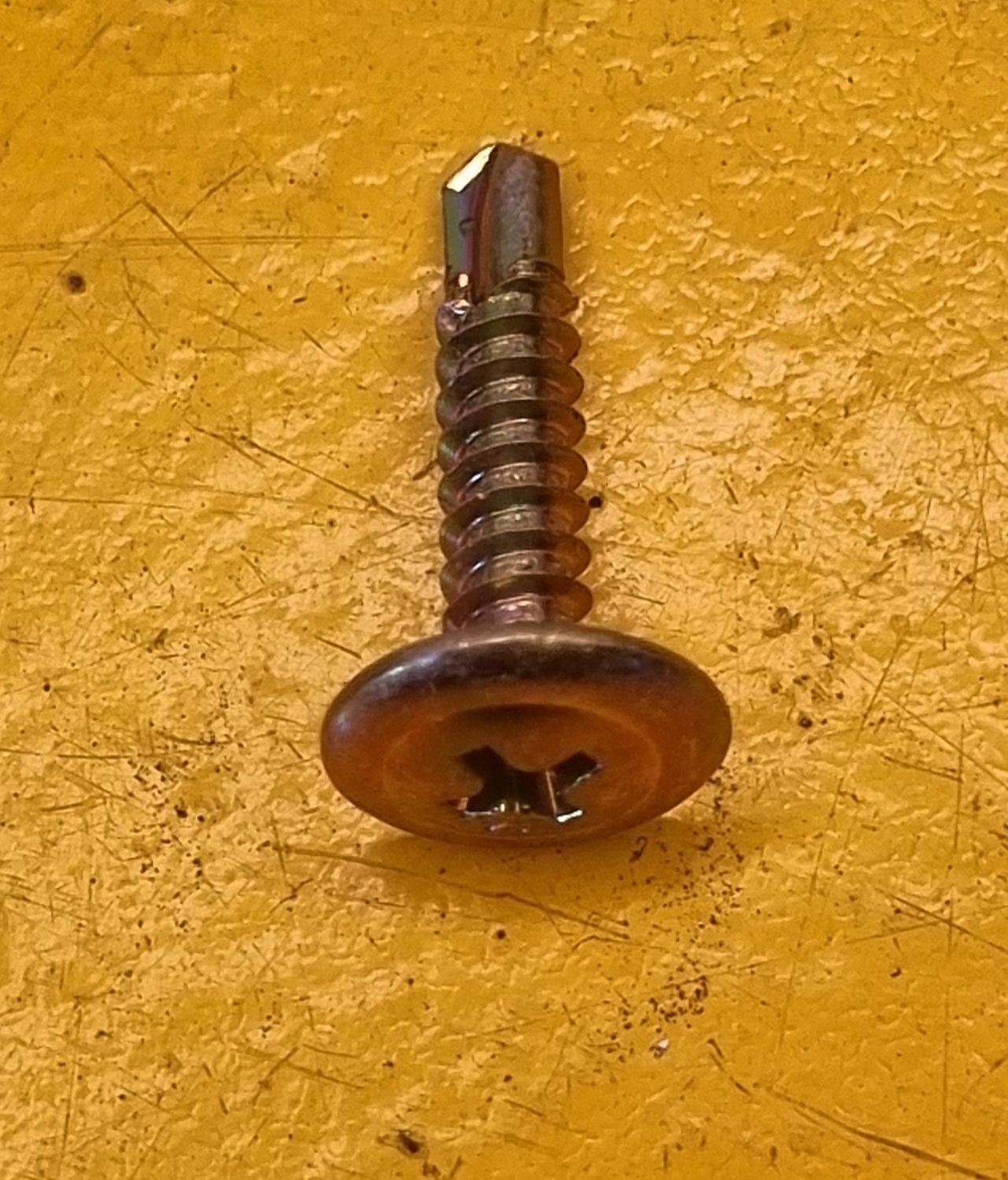 SCREW 8GX3/4 SELF DRILLING MUSHROOM HEAD YELLOW ZINC